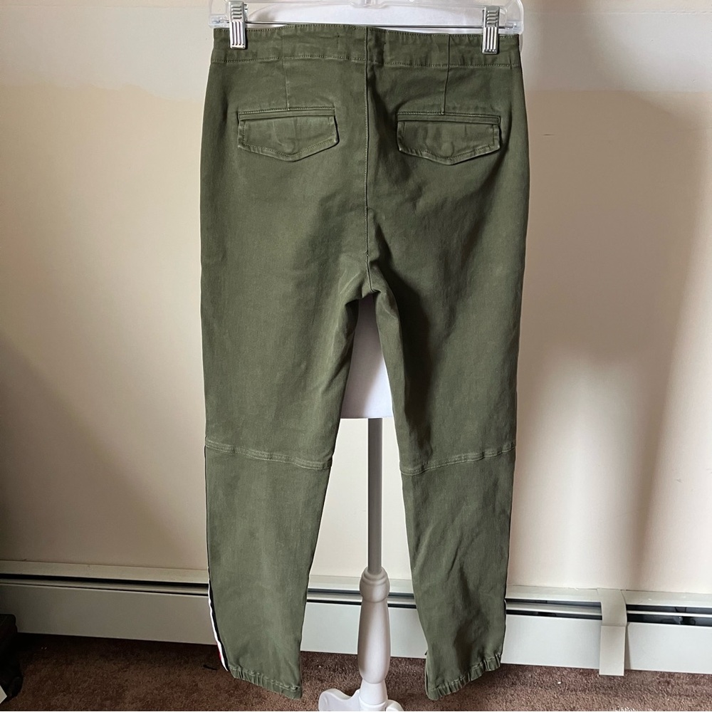 Pam & Gela Cargo Elastic Striped Hem Pant in Seaweed Green size 26 - Picture 7 of 9